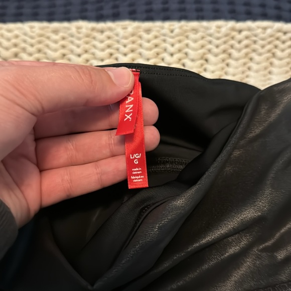 Spanx faux leather leggings - Picture 3 of 3
